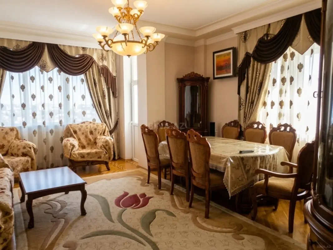 Kirayə verilir 3 otaqlı mənzil 120 m²