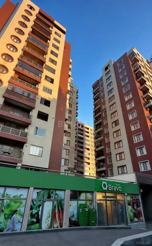 Satılır 2 otaqlı mənzil 72.4 m²