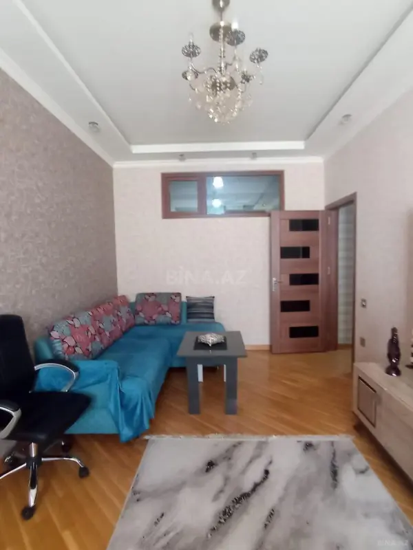 Kirayə verilir 2 otaqlı mənzil 83 m²