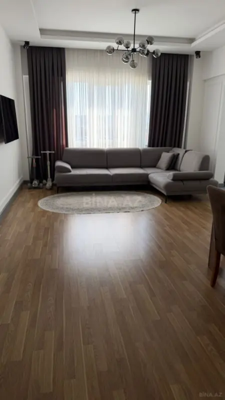 Satılır 3 otaqlı mənzil 122 m²