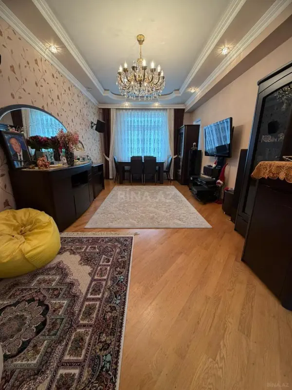 Satılır 3 otaqlı mənzil 120 m²