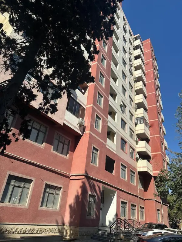 Satılır 3 otaqlı mənzil 106 m²