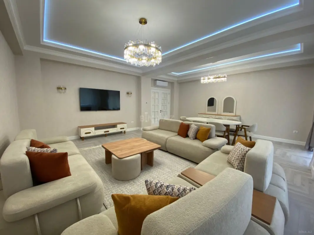 Kirayə verilir 4 otaqlı mənzil 200 m²