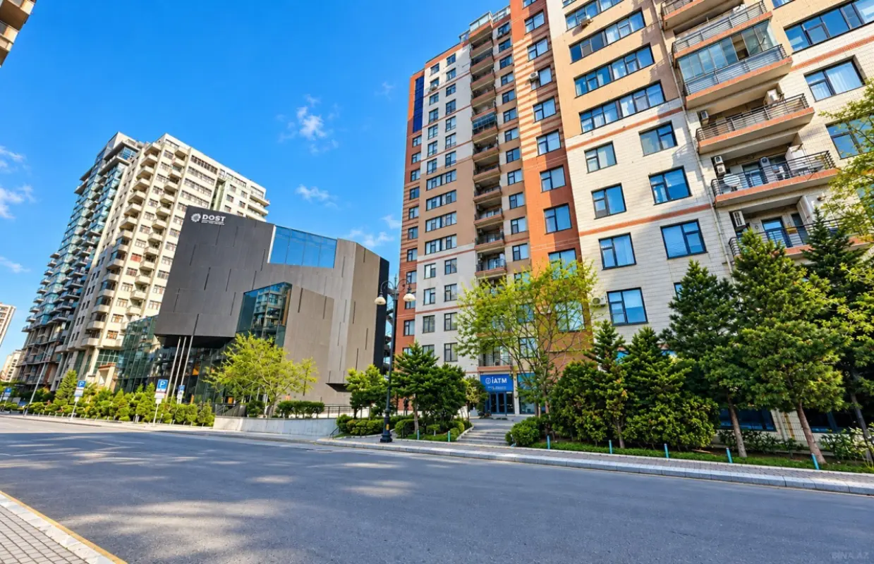 Satılır 5 otaqlı ofis 190 m²