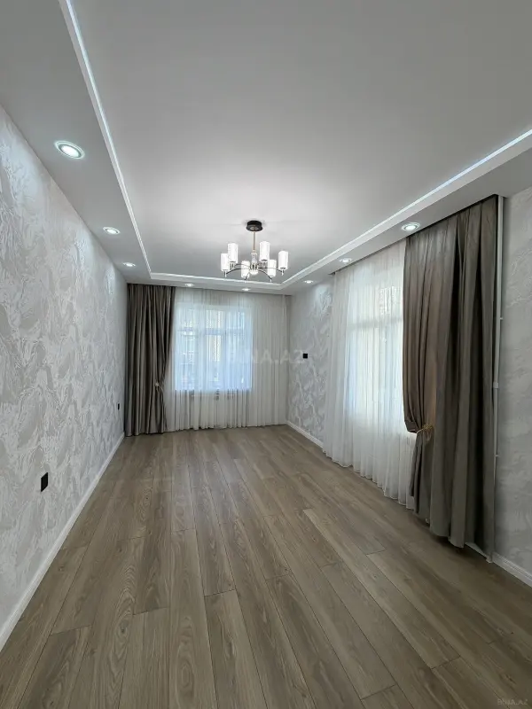 Satılır 2 otaqlı mənzil 68 m²