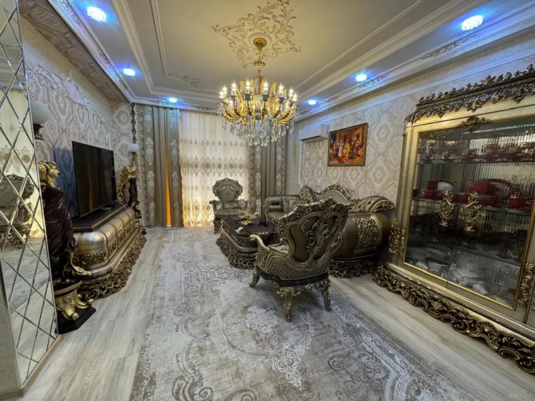 Satılır 3 otaqlı mənzil 140 m²