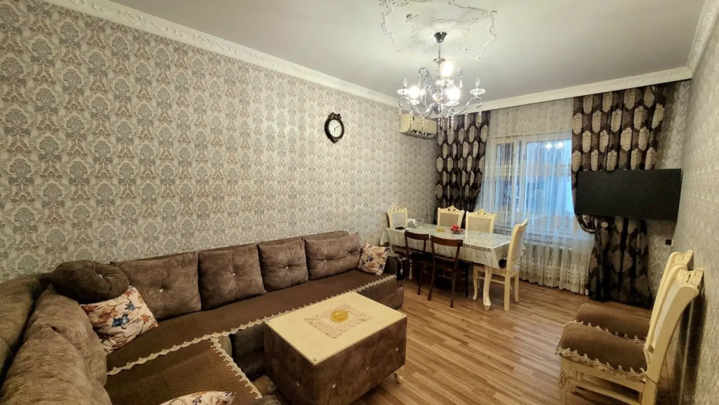 Satılır 4 otaqlı mənzil 100 m²