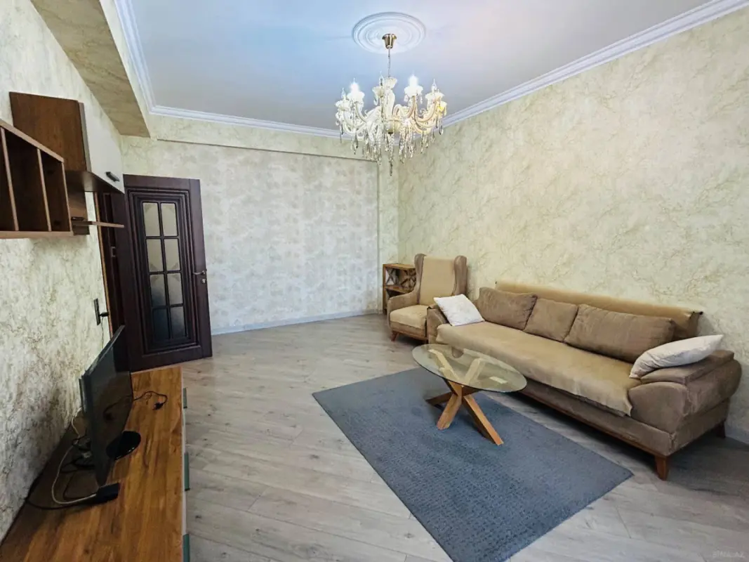 Kirayə verilir 2 otaqlı mənzil 80 m²