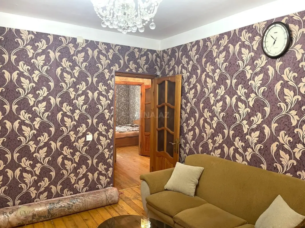 Kirayə verilir 2 otaqlı mənzil 70 m²