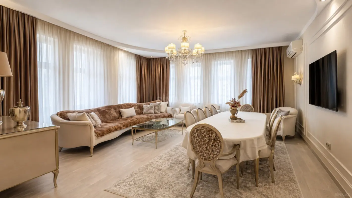 Satılır 3 otaqlı mənzil 156 m²