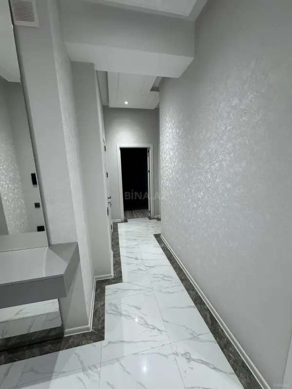 Kirayə verilir 2 otaqlı mənzil 75 m²