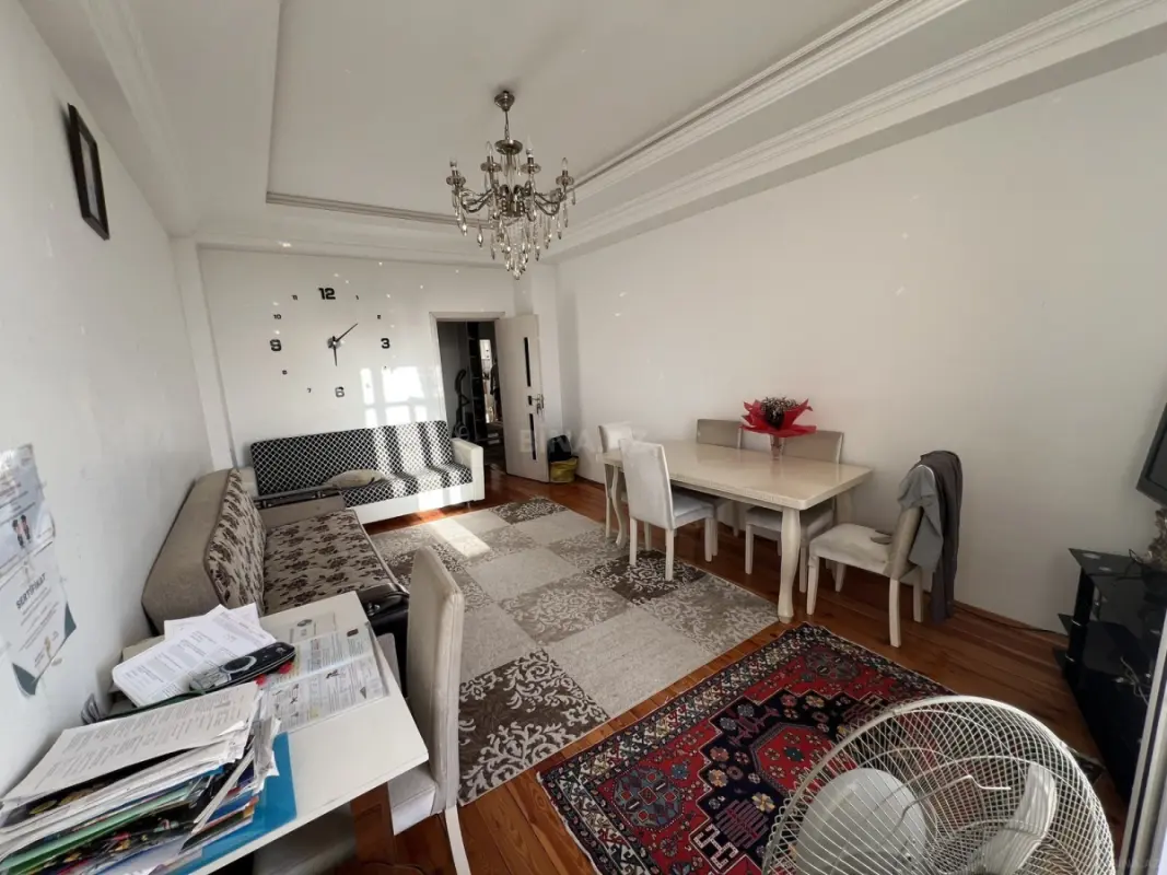 Satılır 2 otaqlı mənzil 92 m²