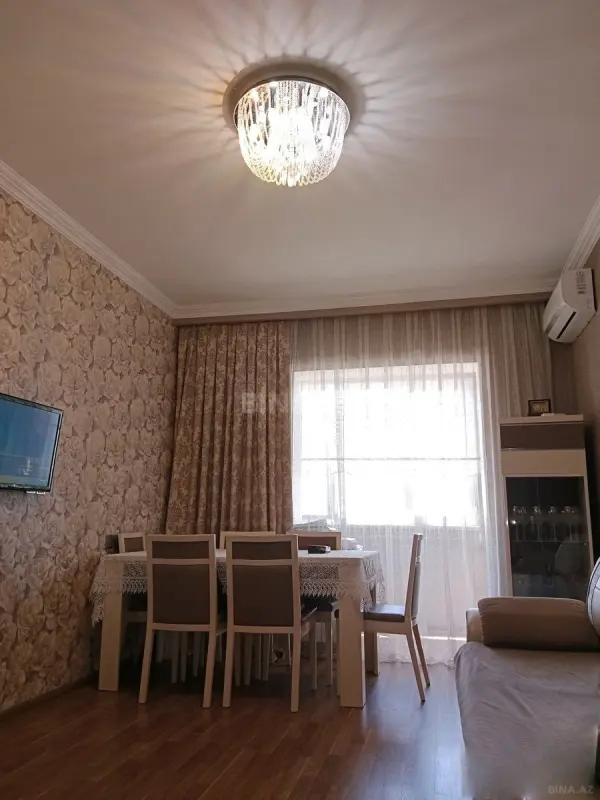 Satılır 4 otaqlı mənzil 100 m²