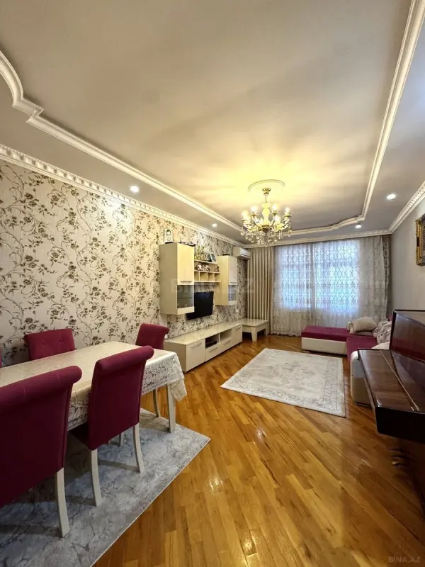 Satılır 3 otaqlı mənzil 120 m²