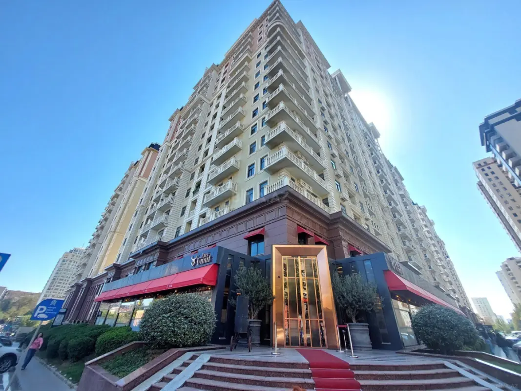 Satılır 2 otaqlı mənzil 68 m²