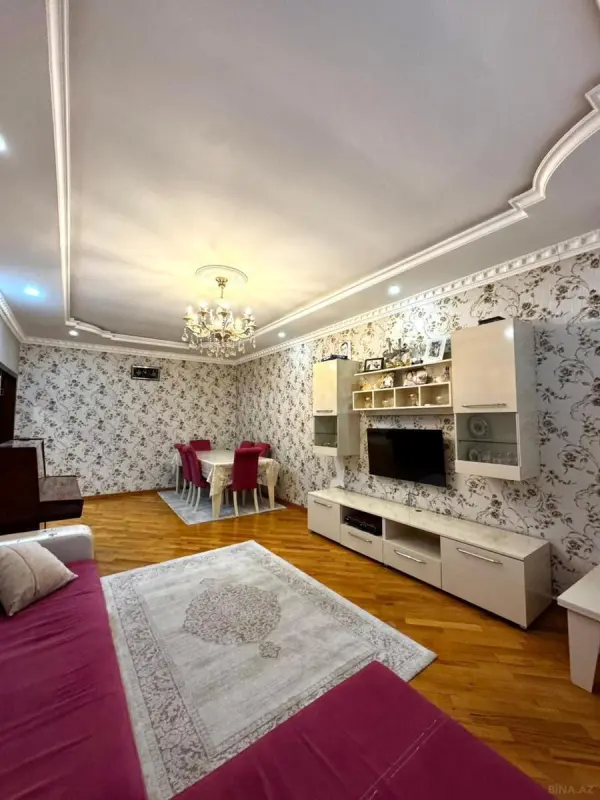 Satılır 3 otaqlı mənzil 120 m²