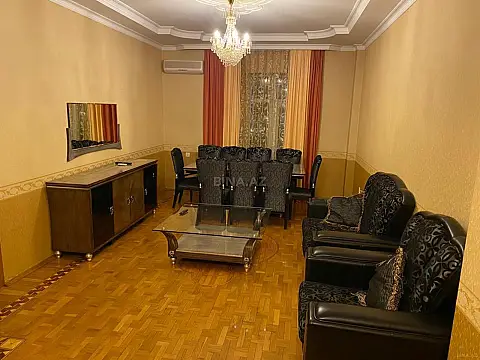 Kirayə verilir 3 otaqlı mənzil 140 m² — Bakı, Nəsimi 3 otaq 140.00 m²