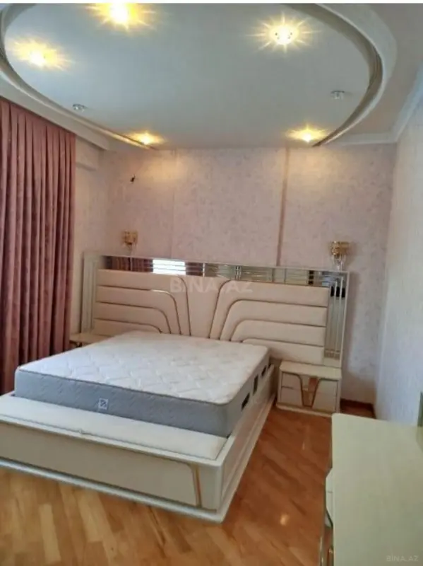 Satılır 3 otaqlı mənzil 120 m²