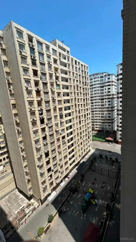 Kirayə verilir 3 otaqlı mənzil 130 m²
