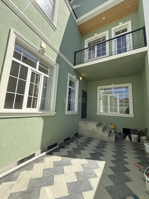 Satılır 4 otaqlı həyət evi 180 m²