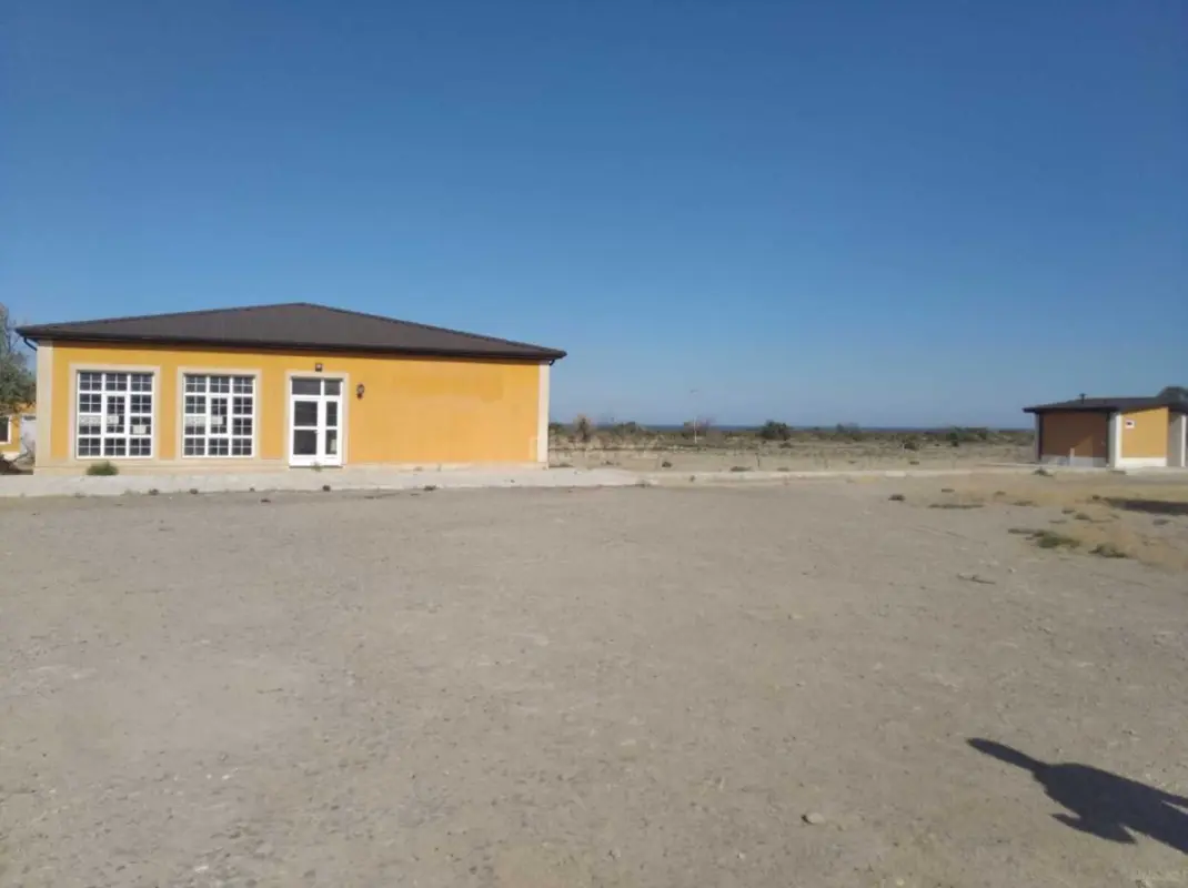 Satılır obyekt 500 m²