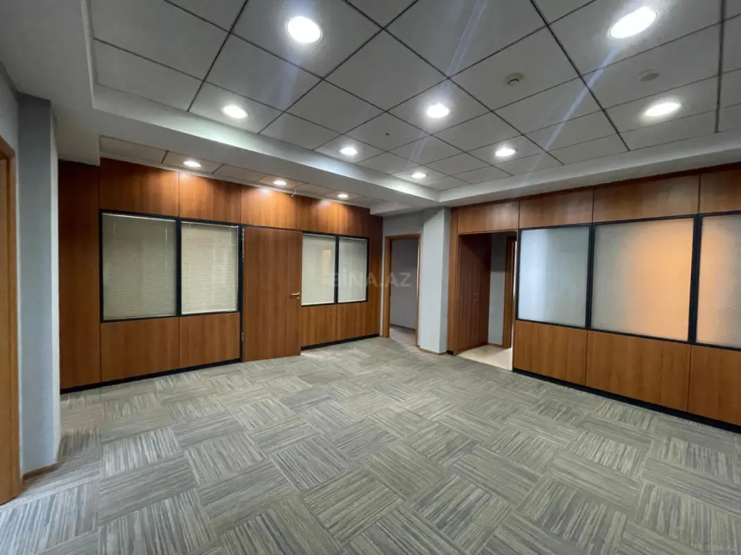 Kirayə verilir 6 otaqlı ofis 155 m²