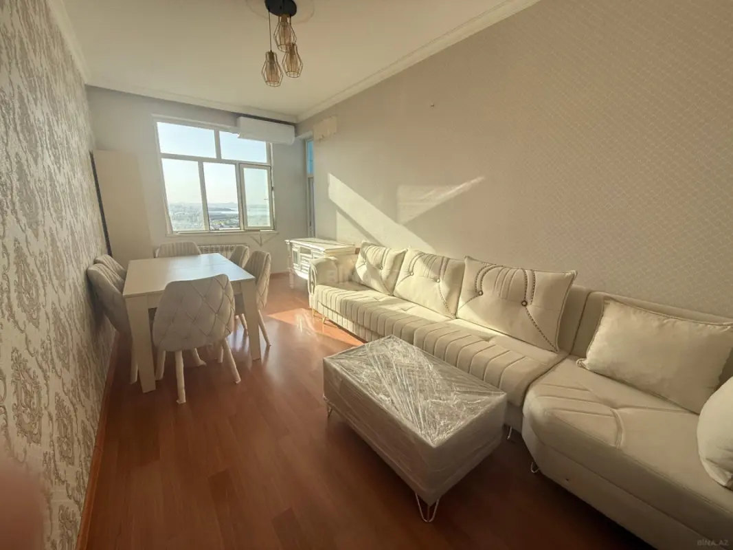 Satılır 2 otaqlı mənzil 61 m²