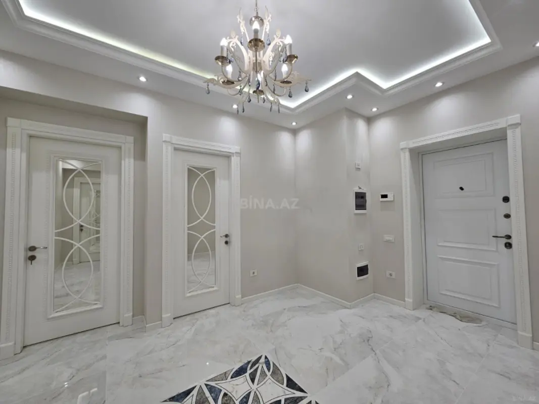 Satılır 3 otaqlı mənzil 110 m²