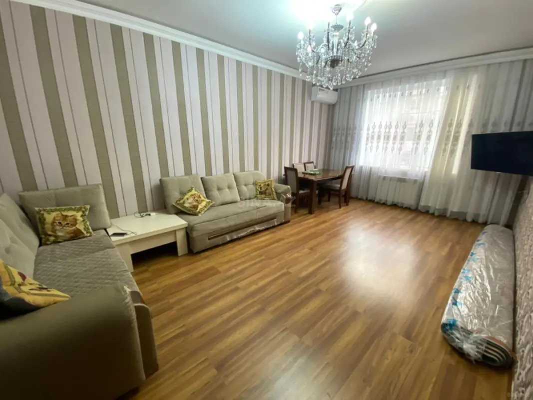Satılır 3 otaqlı mənzil 110 m²