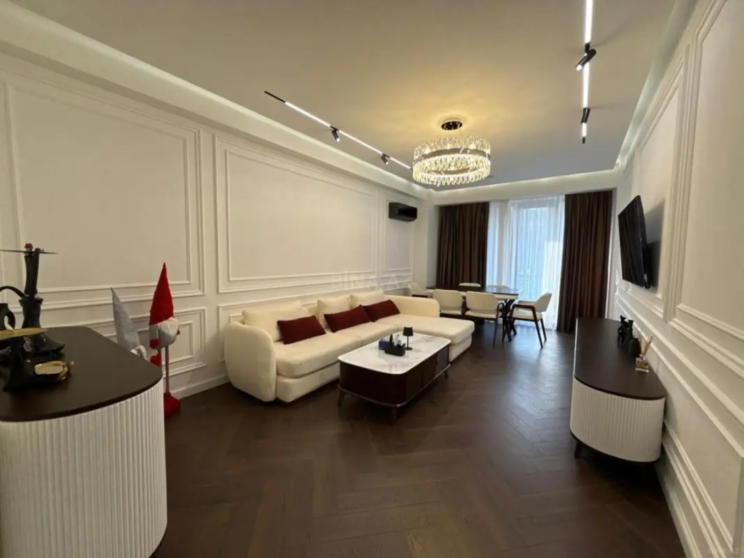 Satılır 2 otaqlı mənzil 79 m²