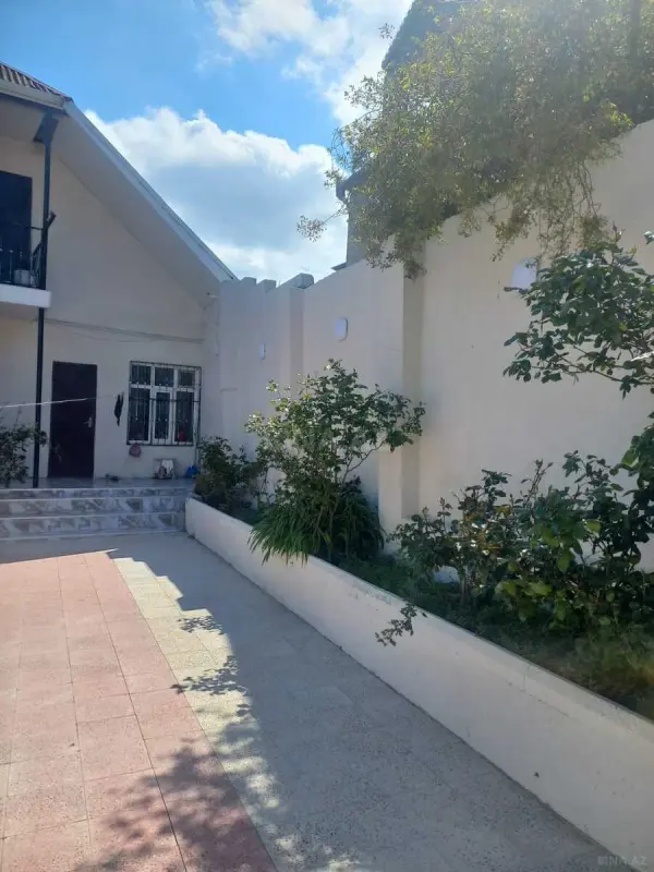 Satılır 4 otaqlı həyət evi 110 m²