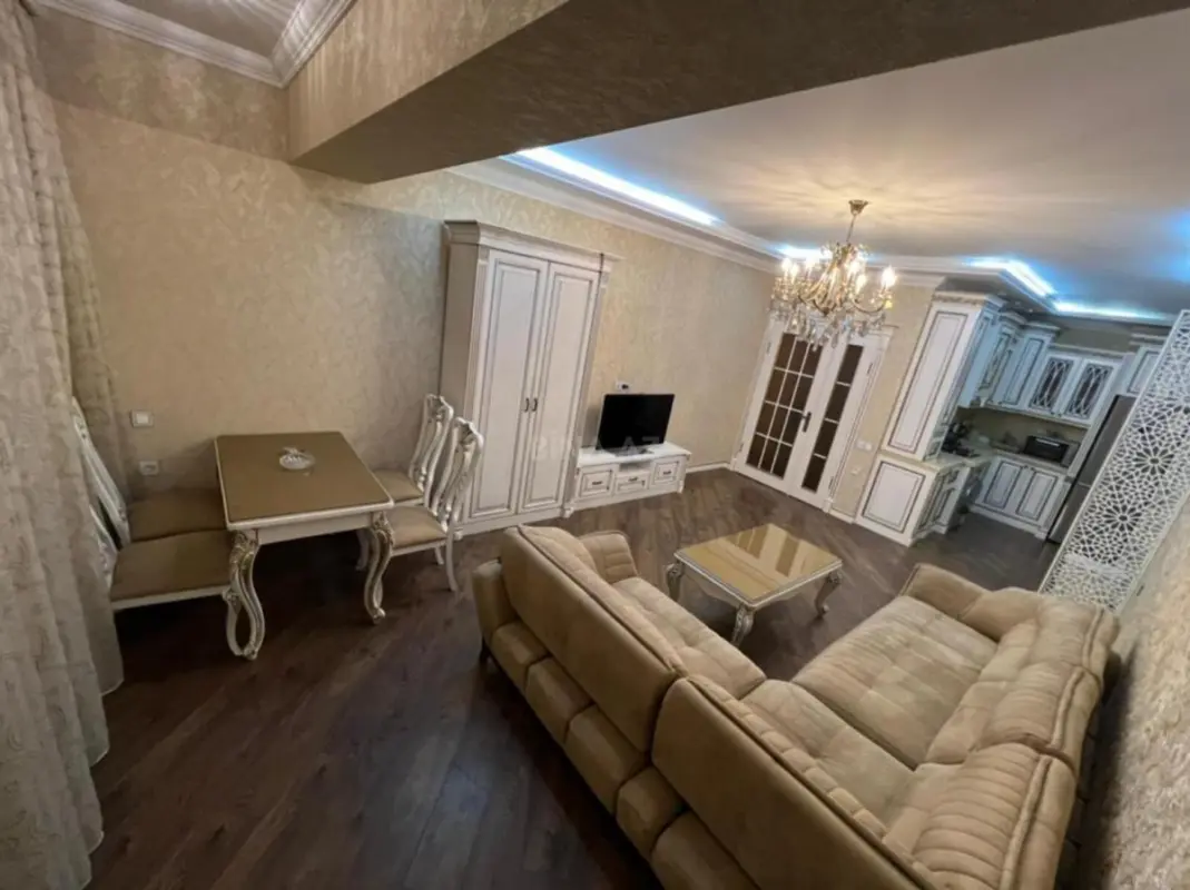 Kirayə verilir 2 otaqlı mənzil 78 m²