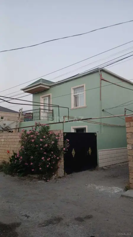 Satılır 4 otaqlı həyət evi 120 m²