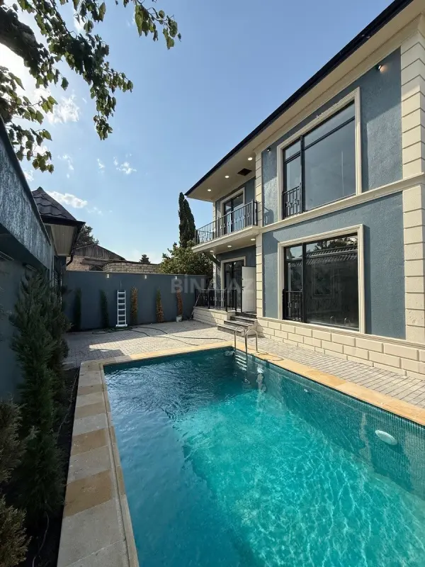 Satılır 5 otaqlı həyət evi 220 m²