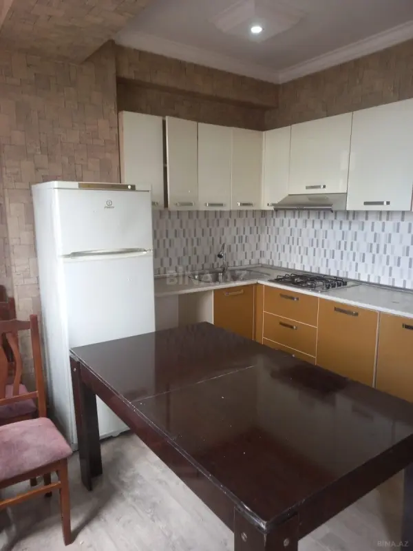 Satılır 2 otaqlı mənzil 78 m²