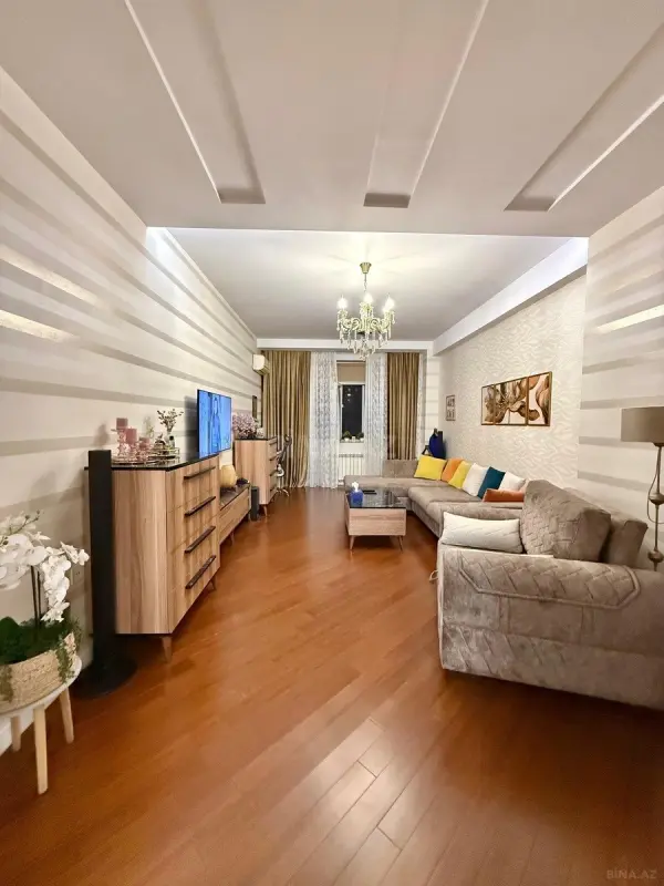 Satılır 2 otaqlı mənzil 100 m²