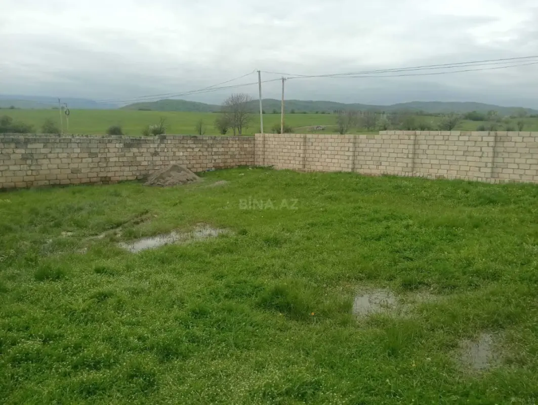 Satılır torpaq sahəsi 2.5 m²