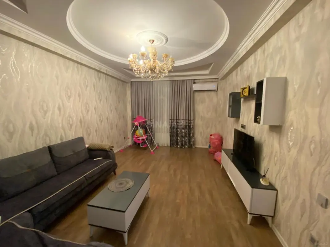 Satılır 2 otaqlı mənzil 74 m²