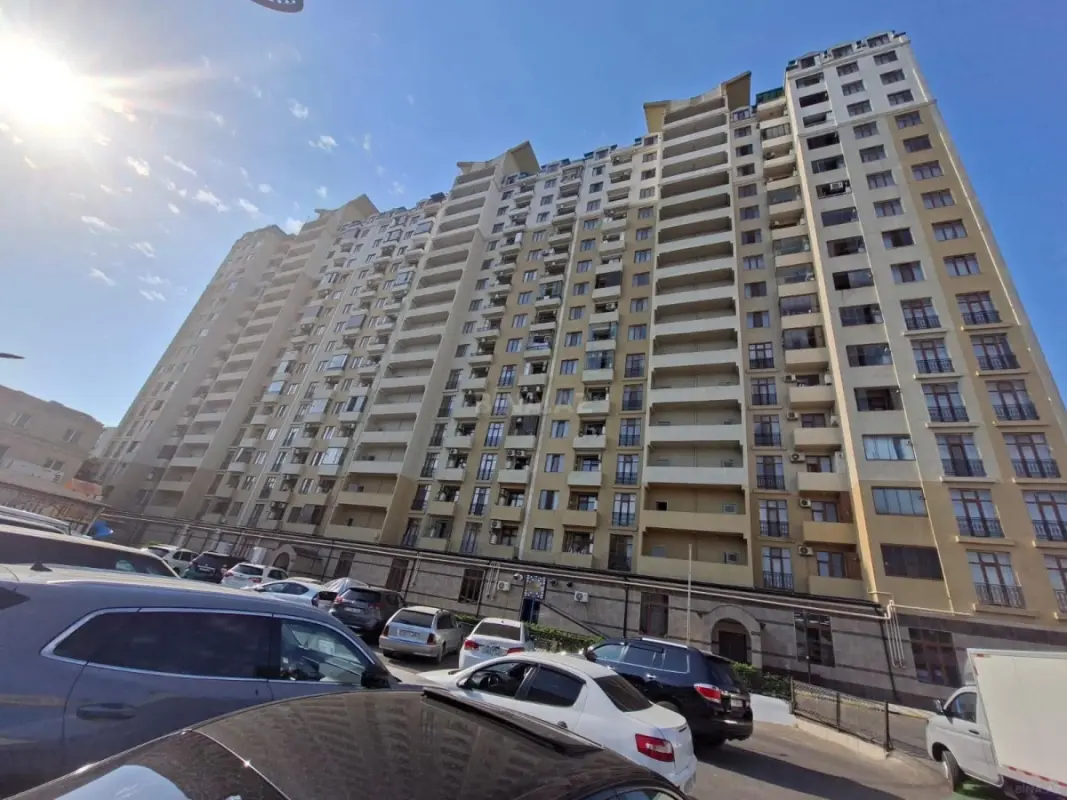 Satılır 3 otaqlı mənzil 77 m²
