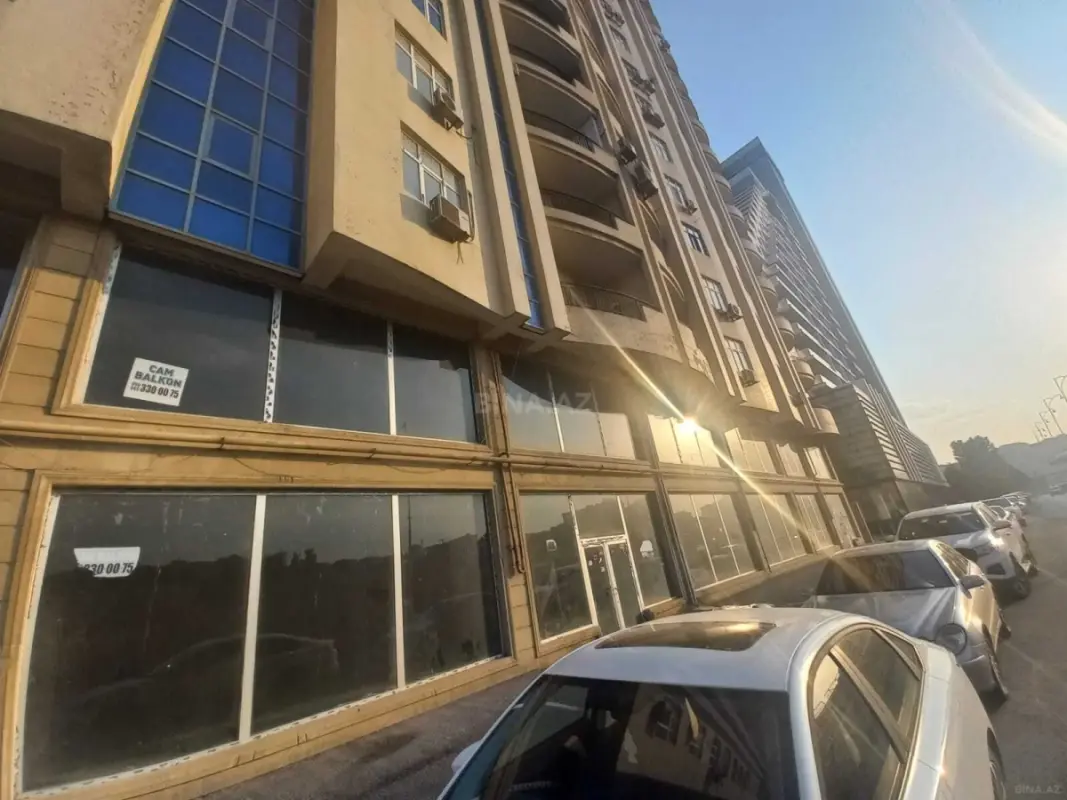 Satılır obyekt 560 m²