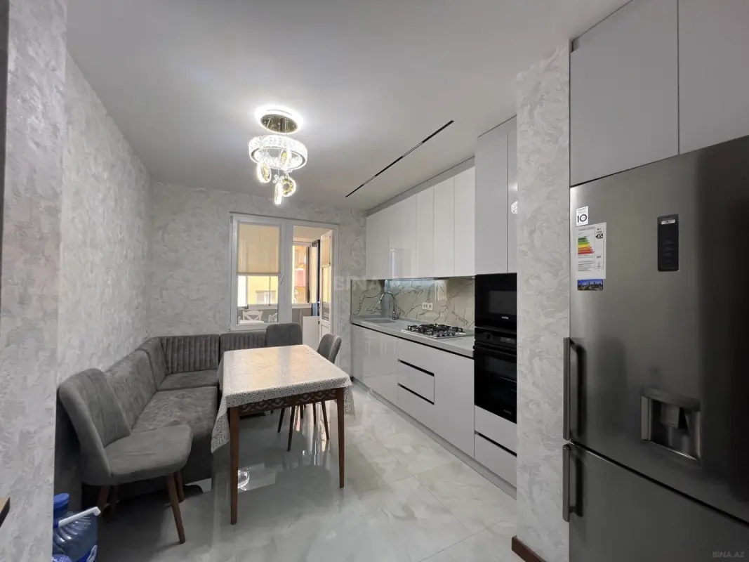 Satılır 5 otaqlı mənzil 120 m²