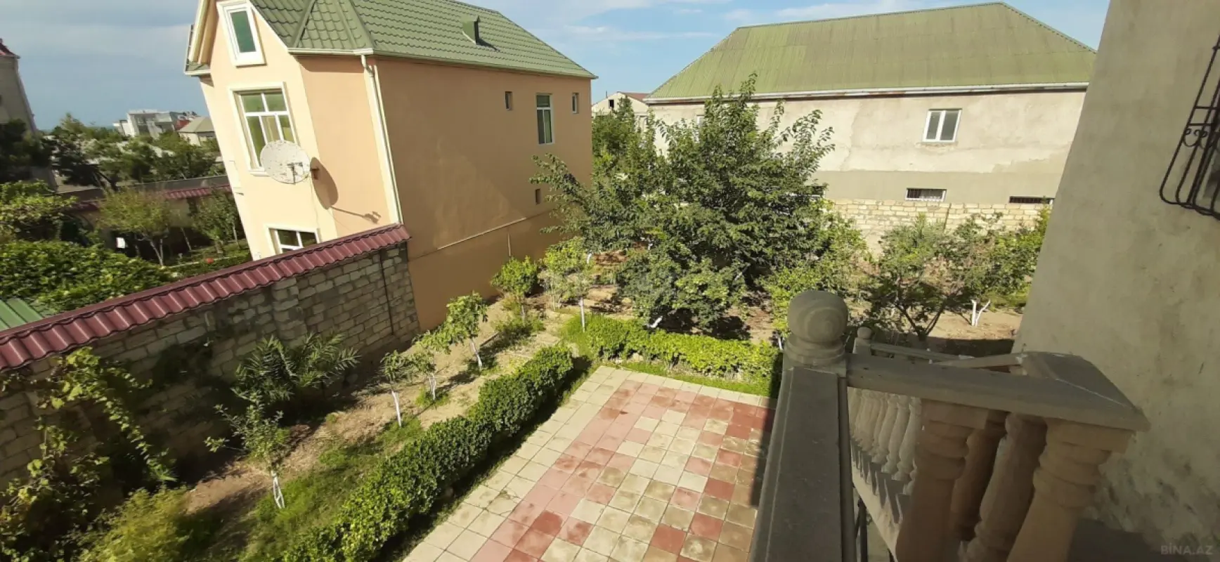 Satılır 5 otaqlı həyət evi 180 m²