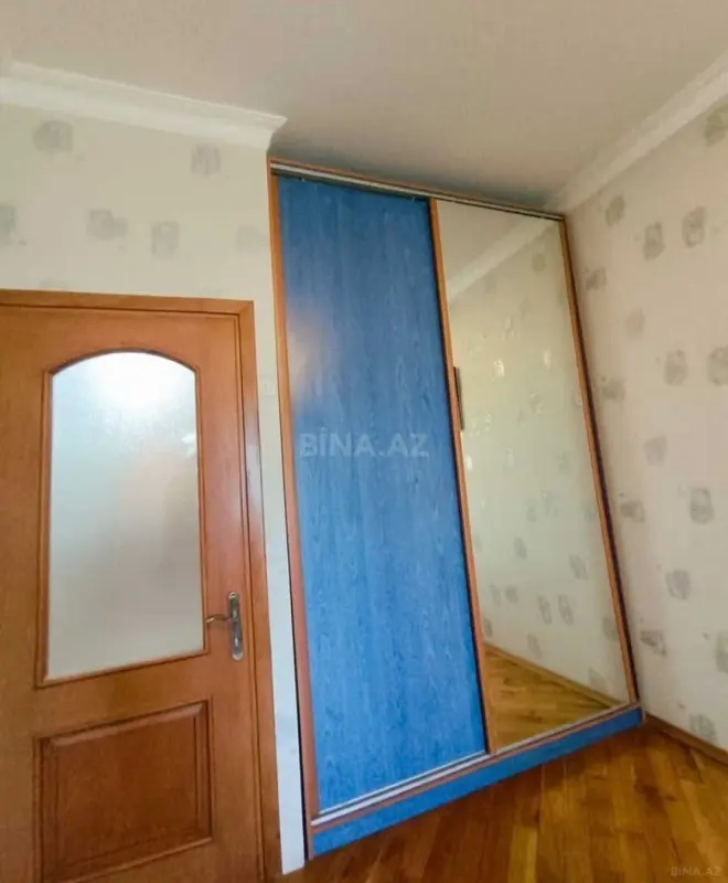 Satılır 3 otaqlı mənzil 130 m²
