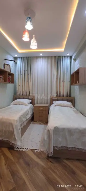 Satılır 2 otaqlı mənzil 76 m²