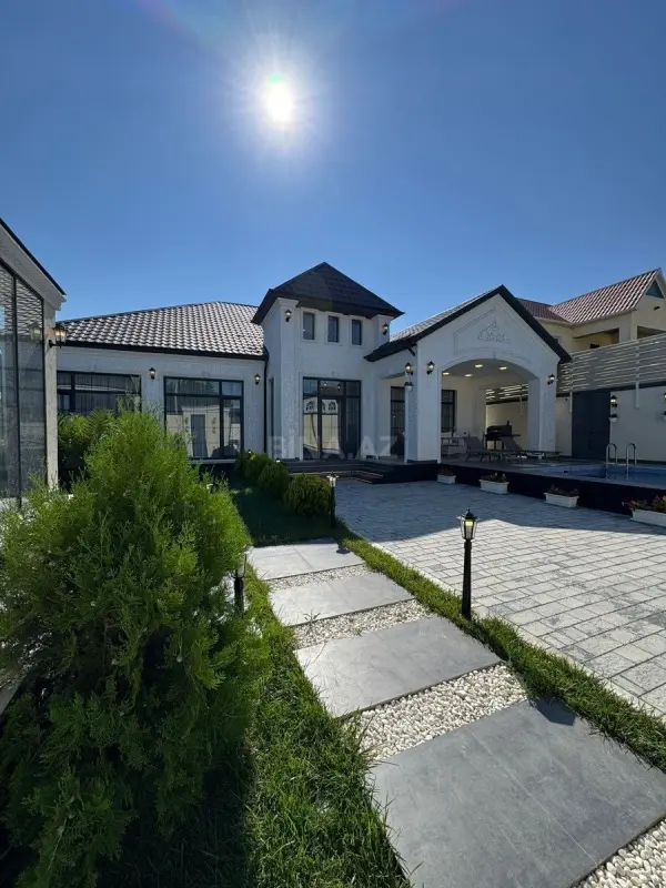 Satılır 4 otaqlı həyət evi 230 m²