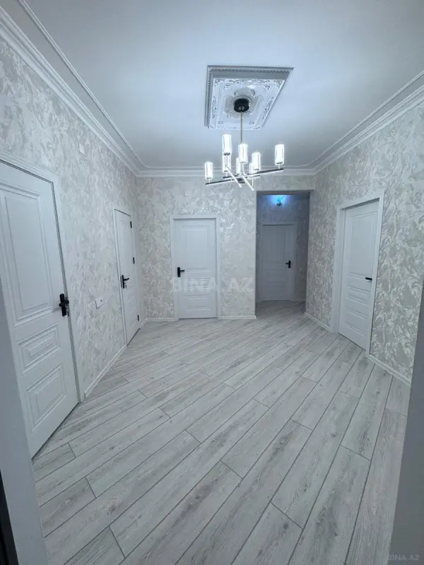 Satılır 3 otaqlı mənzil 94 m²