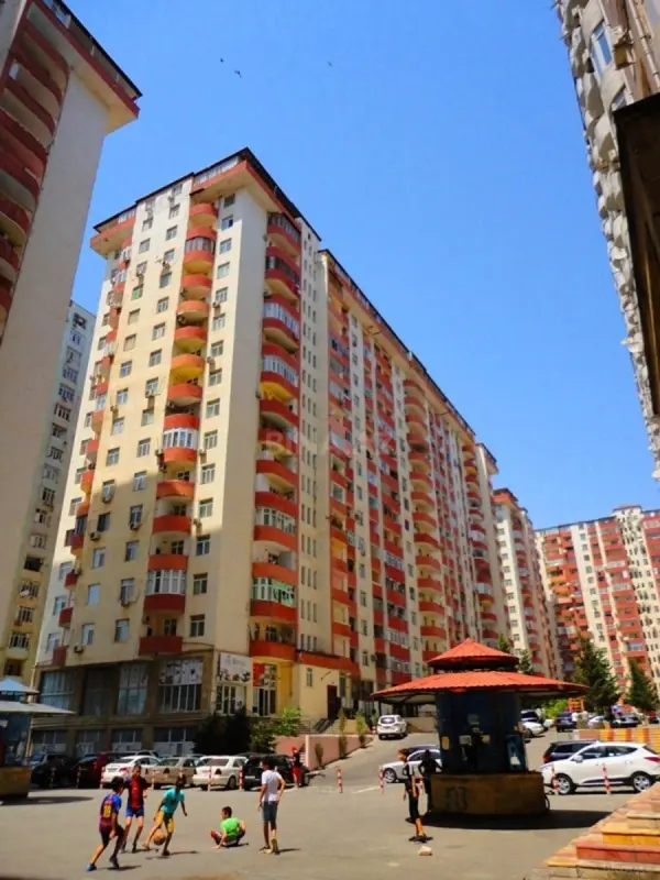 Satılır 3 otaqlı mənzil 86 m²
