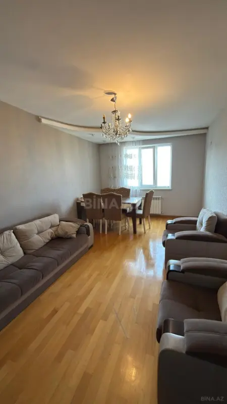 Satılır 4 otaqlı mənzil 105 m²