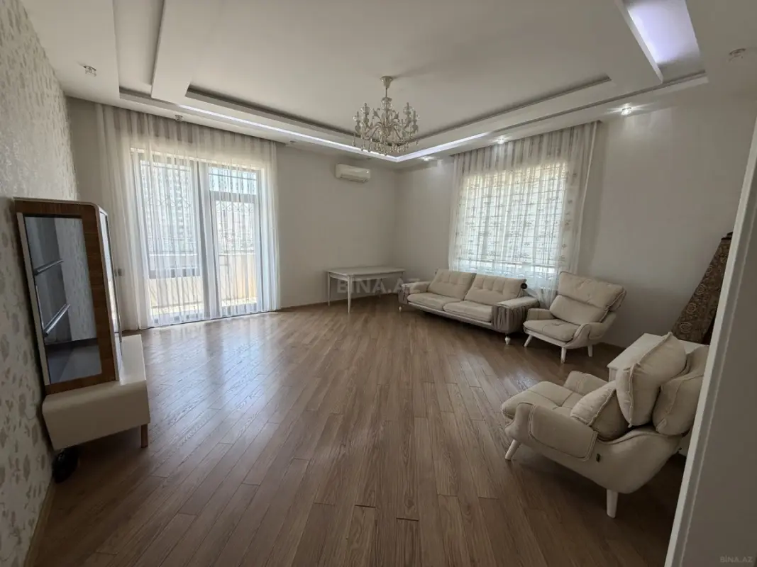 Kirayə verilir 3 otaqlı mənzil 120 m²