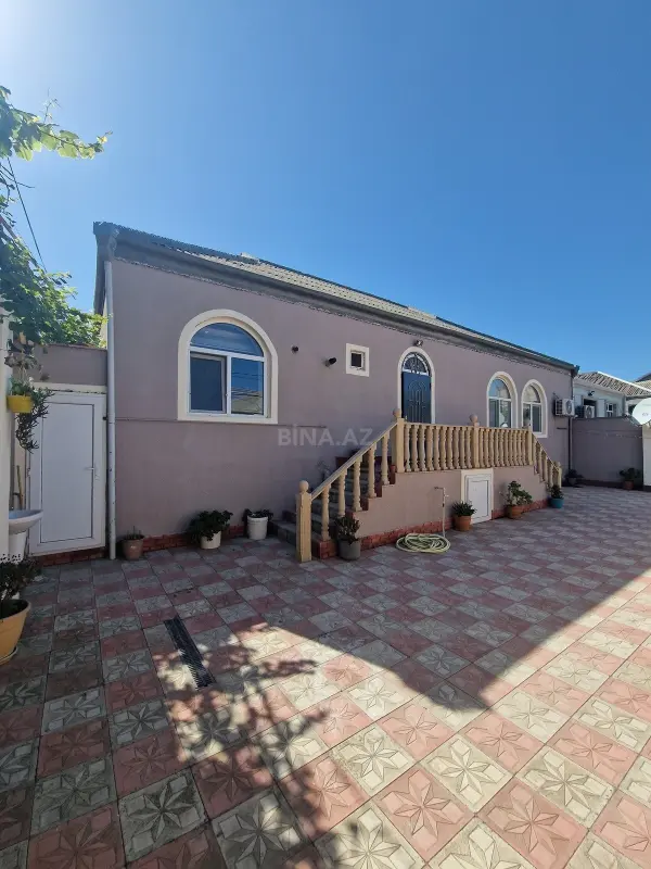 Satılır 4 otaqlı həyət evi 124 m²